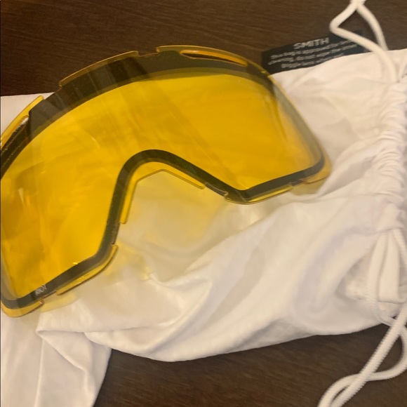 Pink Riot Smith Goggles - Picture 5 of 6